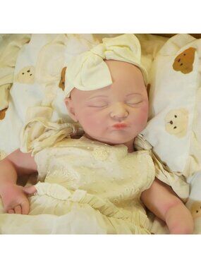 18.5 Inch Luna Girl Full Silicone Reborn Lifelike Baby Doll With Clothes
